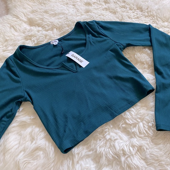 Garage Tops - NWT garage top